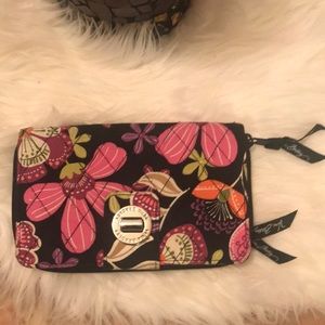 😎😎😎 Vera Bradley Awesome wallet/clutch